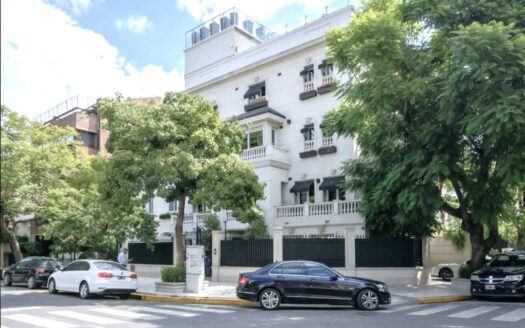 Casa 8 Ambientes con jardin, terraza, 4 cocheras Barrio Parque Palermo Chico APTO CREDITO